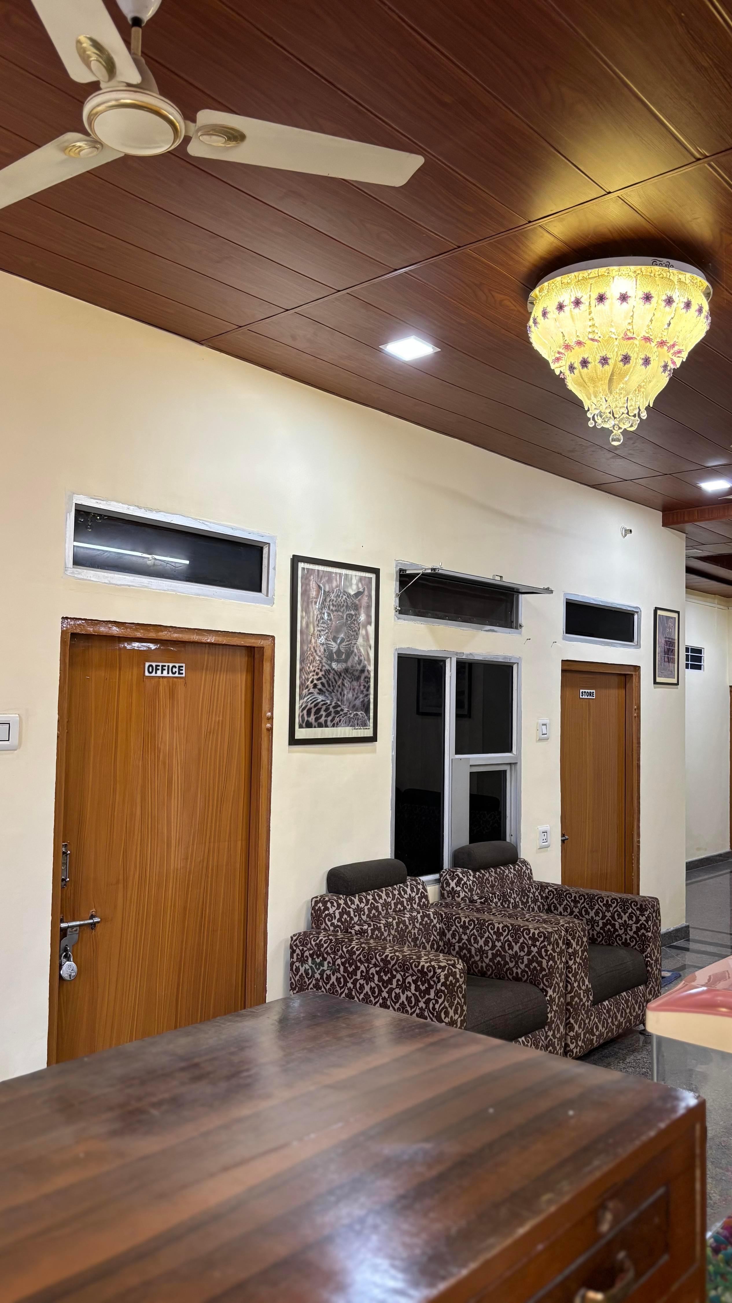Hotel Tiger Homestay - Tap to explore photos