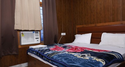 New Awadhesh Singh Hotel (M/S Singh Dhaba) Room Type - Standard Rooms