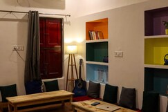 Mosaic Hostel Varanasi