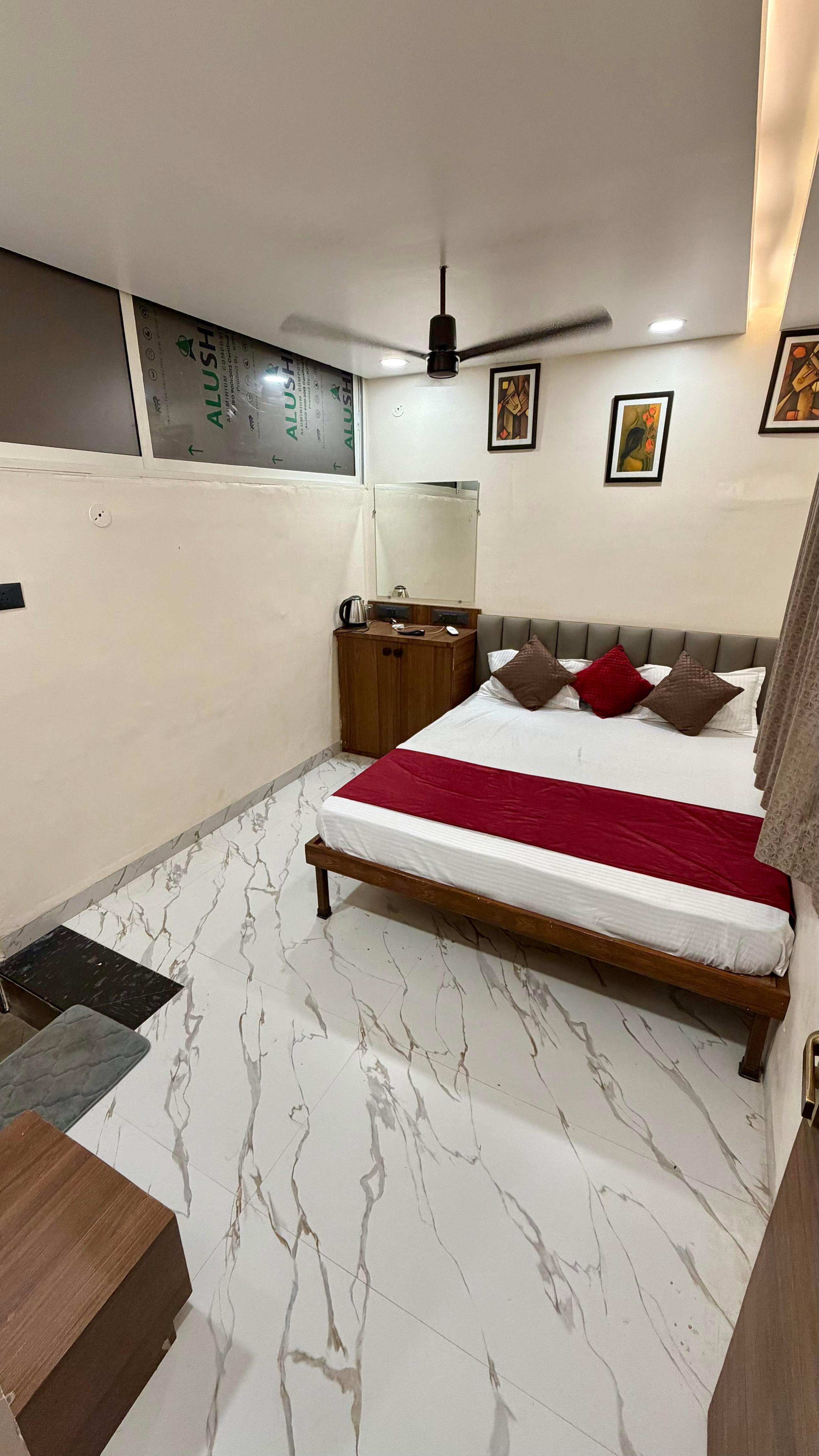 Hotel Gurukripa Palace - Tap to explore photos