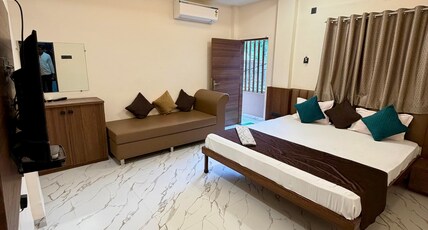 Hotel Gurukripa Palace Room Type - AC SUITE 1