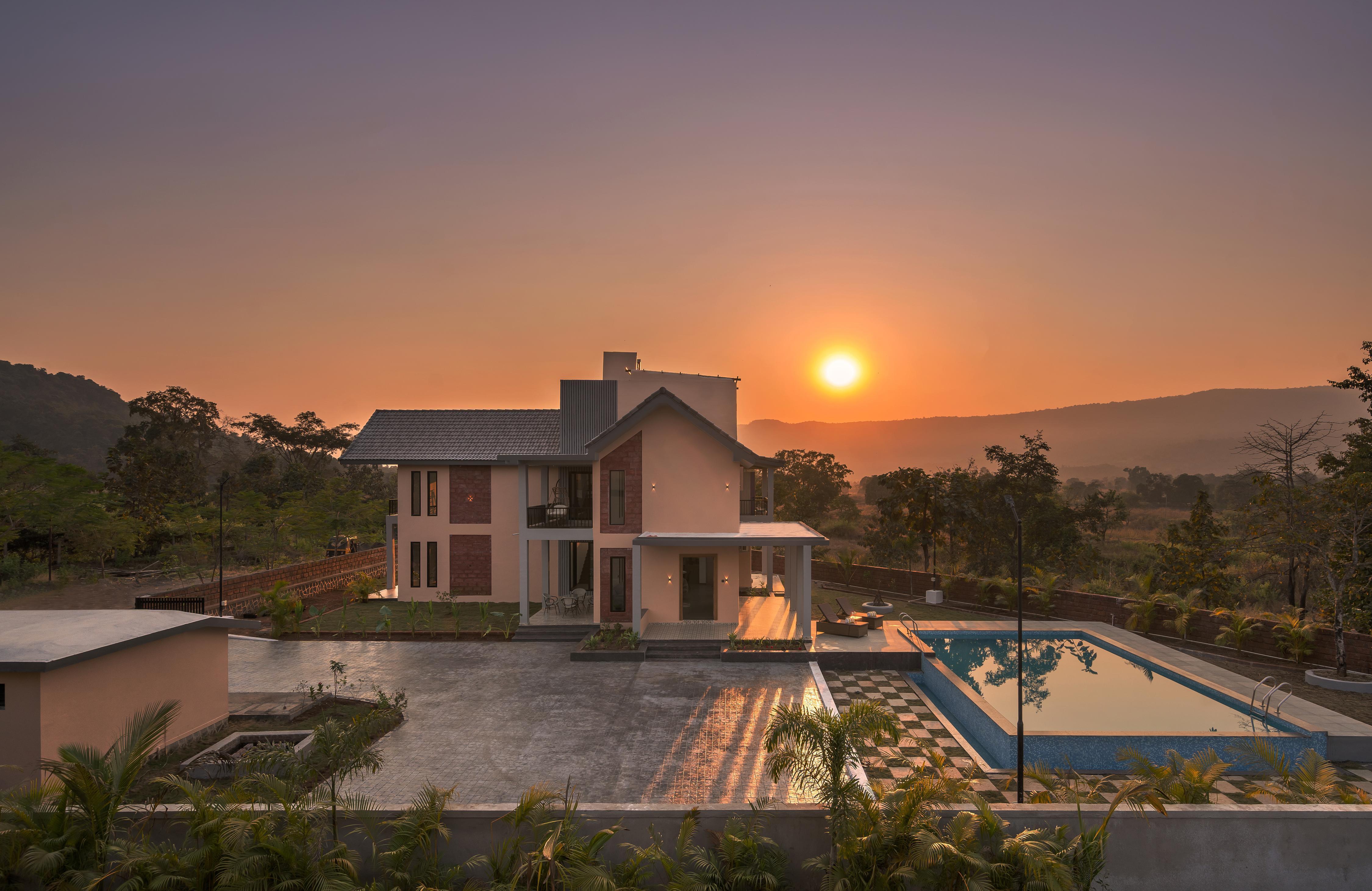 SaffronStays SunsetGlow