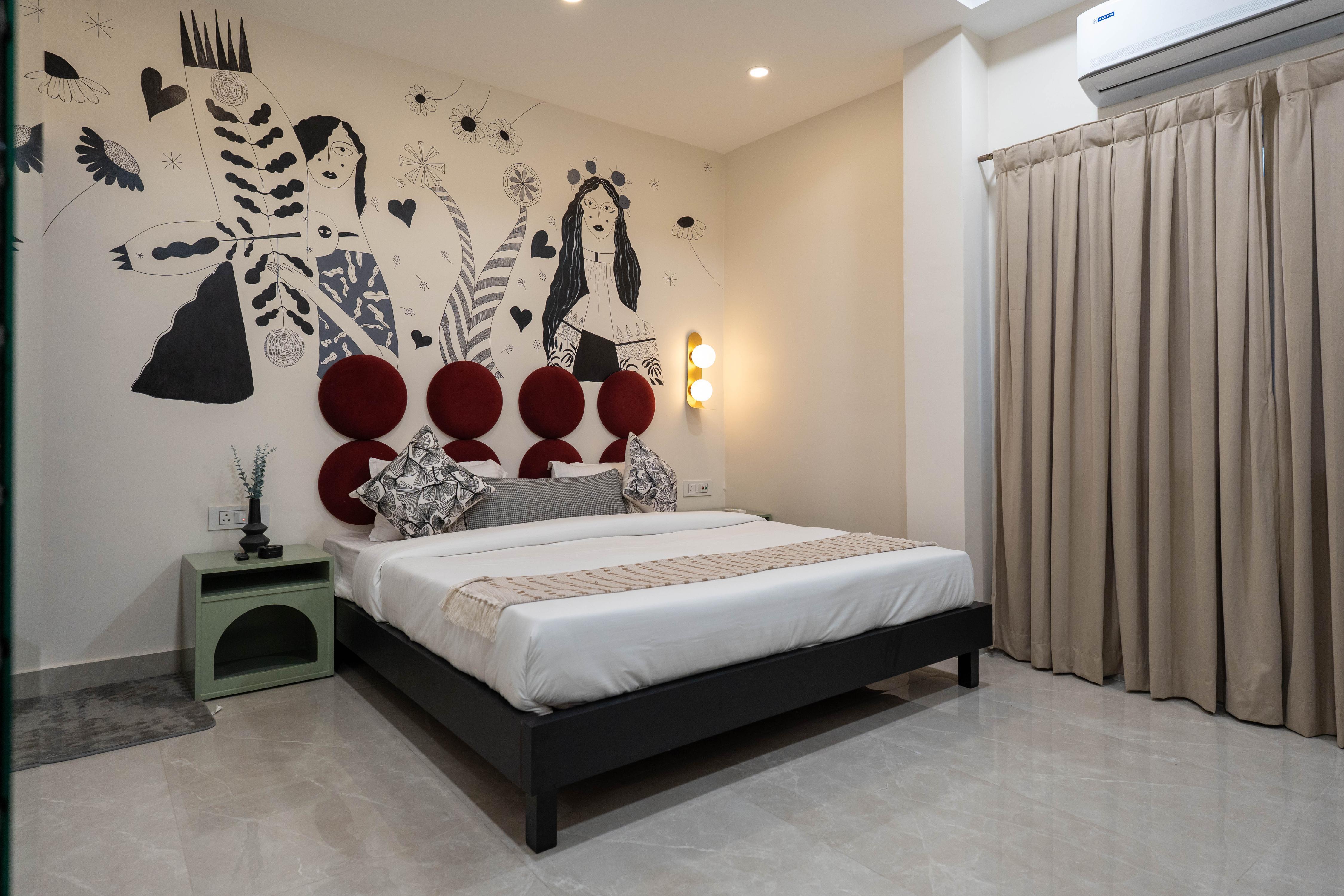 La Vida Eclectic Suites - Tap to explore photos