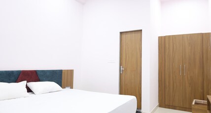 KANCHAN KOTHI Room Type - Deluxe King Bed Room with Balcony