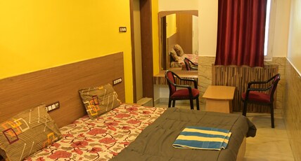 Nirmalya Guest House Room Type - Premium Room