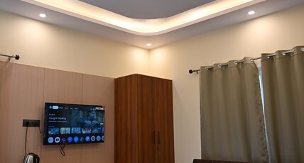 HOTEL HIGHWAY NEST Room Type - LUXARY ROOM WITH MOUNTAIN VIEW