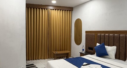 Hotel Hill Town Room Type - Deluxe Room