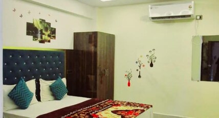 Hotel Meri & Residency Room Type - Triple AC Room