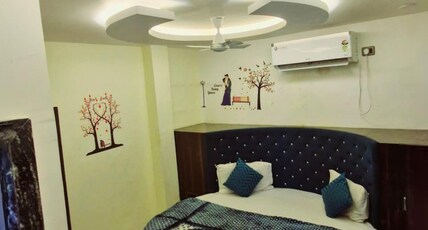 Hotel Meri & Residency Room Type - Quad AC Room