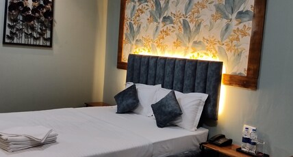 HOTEL PATANG INN Room Type - Deluxe executive room