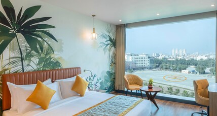 Plume Hotel - India Expo Mart Room Type - Wonderful Room Guest King Room City View