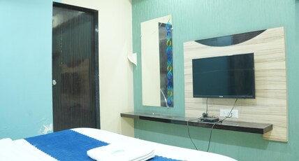 HOTEL SIGNOR Room Type - Super deluxe Room