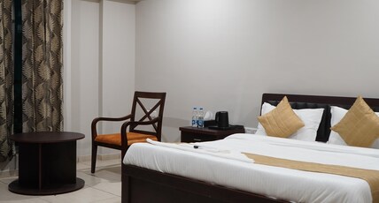 HOTEL INSTA STAY INN Room Type - Super Deluxe with King Bed