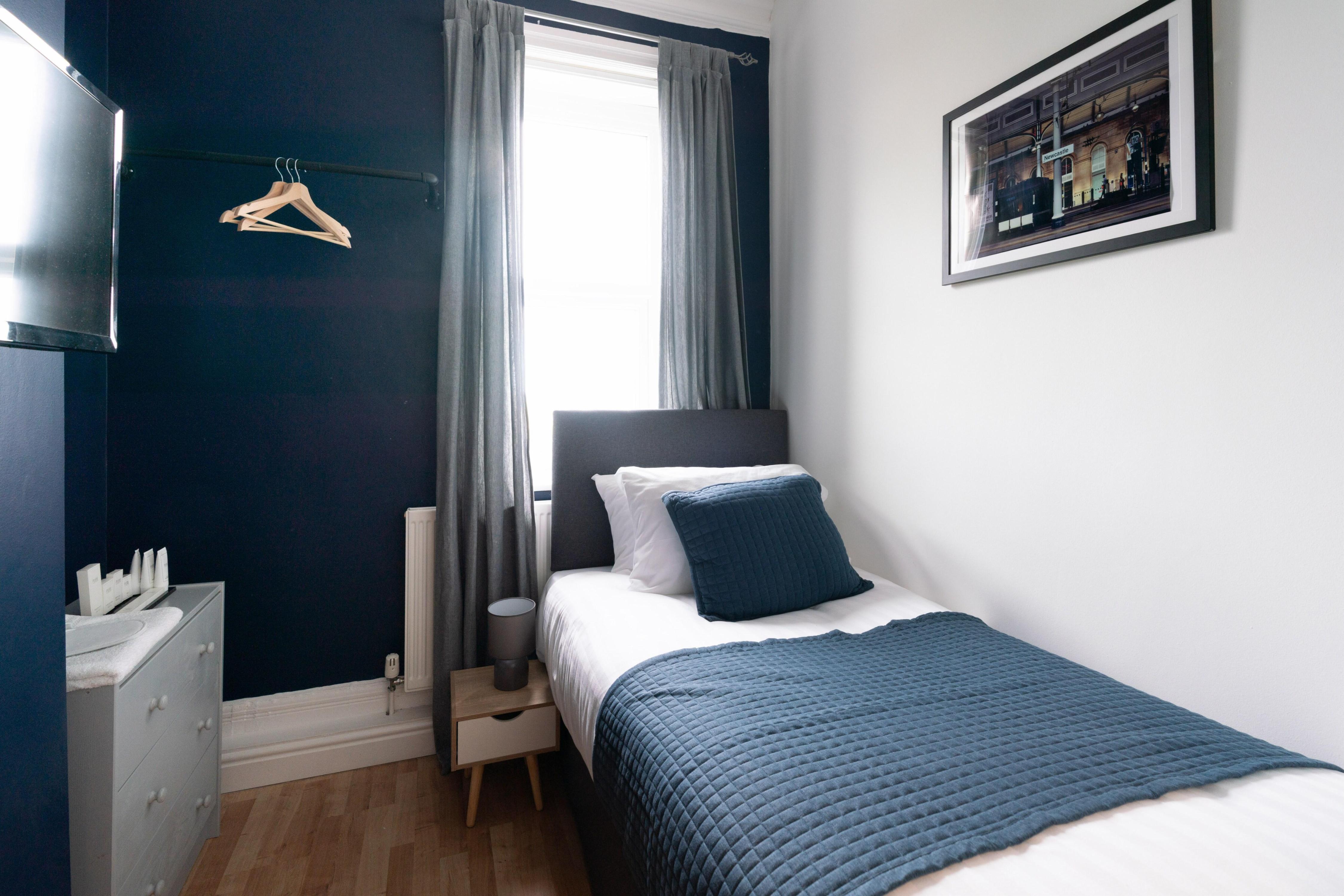 Citysteps Hotels Newcastle West - Tap to explore photos