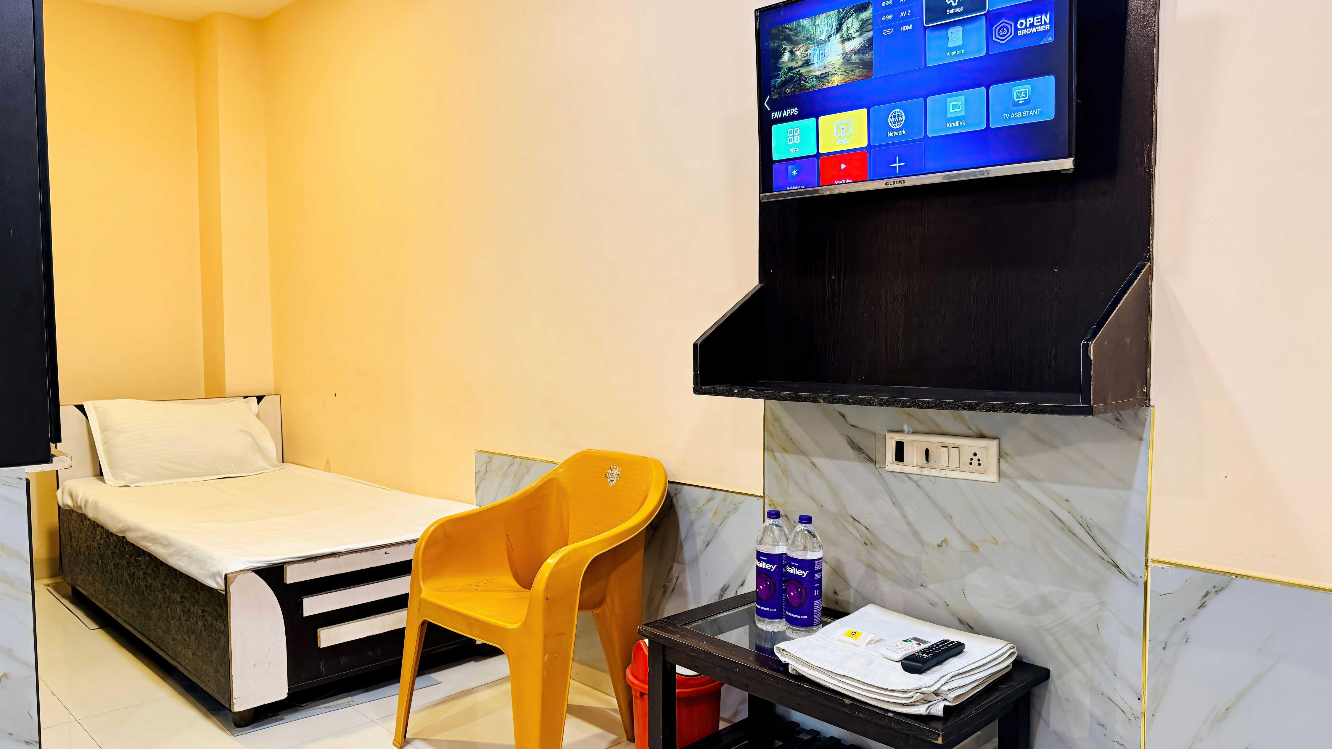 HOTEL STAR 21 - Tap to explore photos