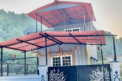 02 Bedroom Hill side stay