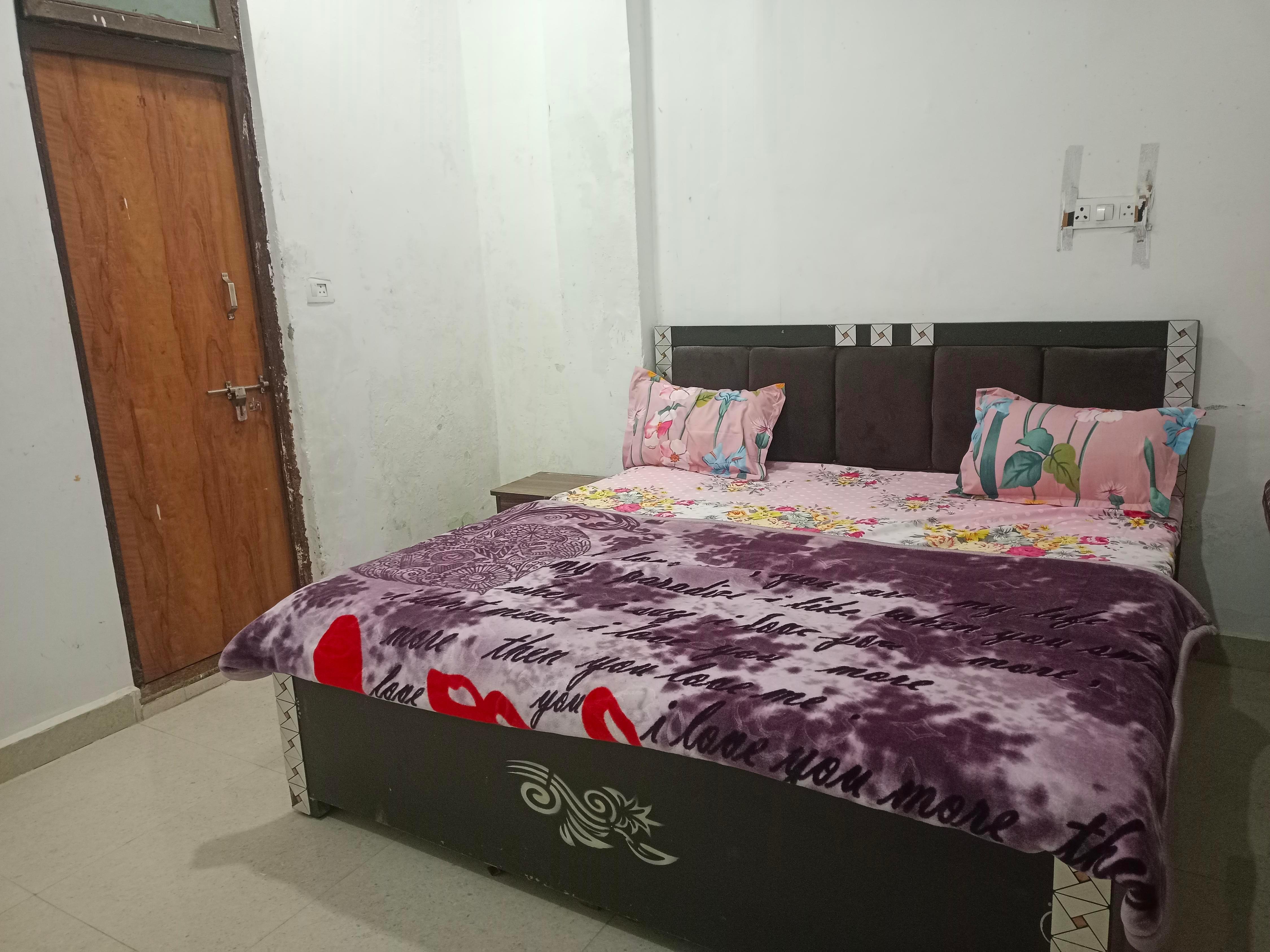 Shri Thakur ji dham.