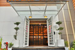 Hotel Royal Grand Heritage.