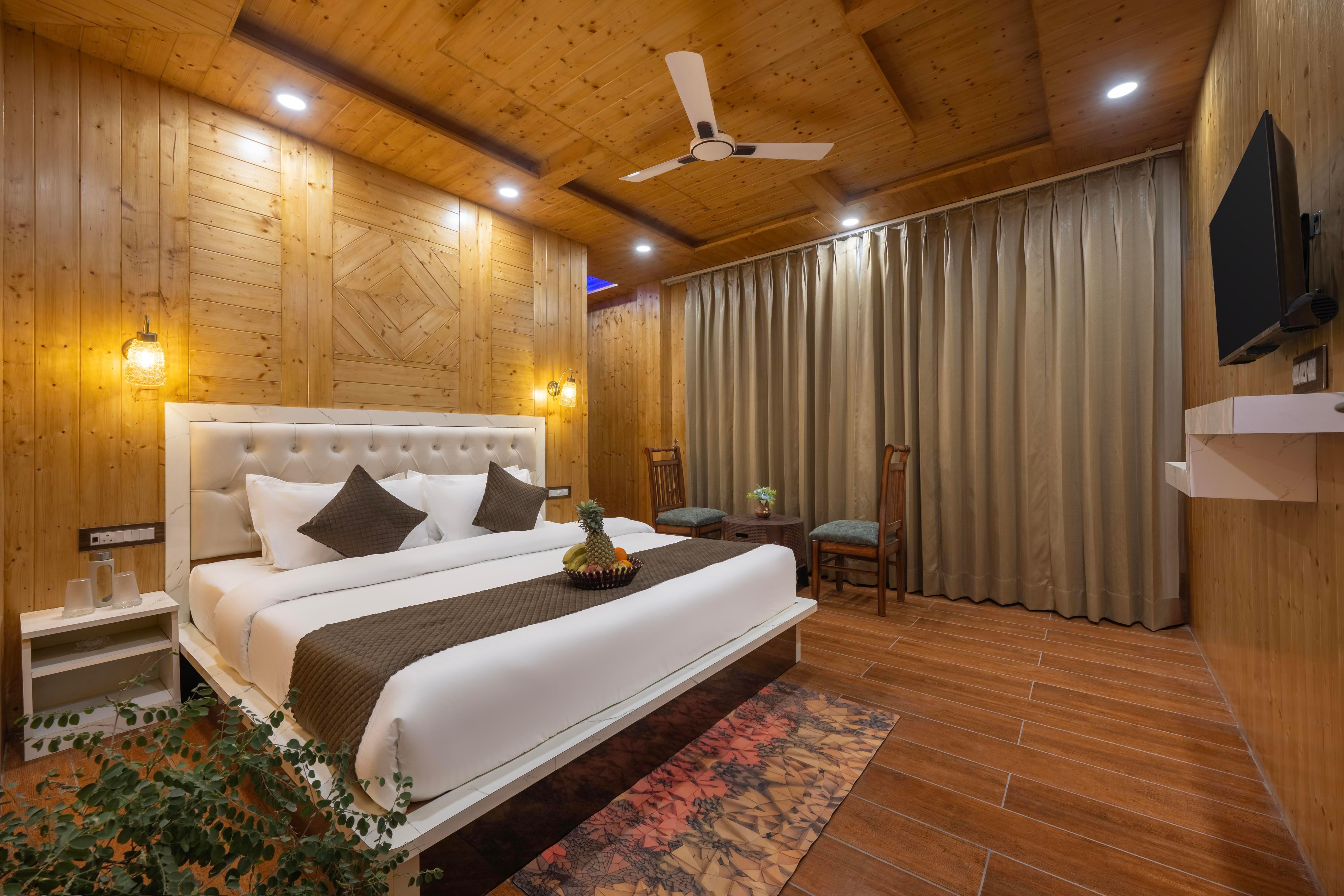 Splendid Retreat Hotels Kasauli Room Type - Deluxe Room with Balcony