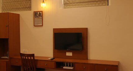 Hotel Savoy Room Type - Deluxe AC Room