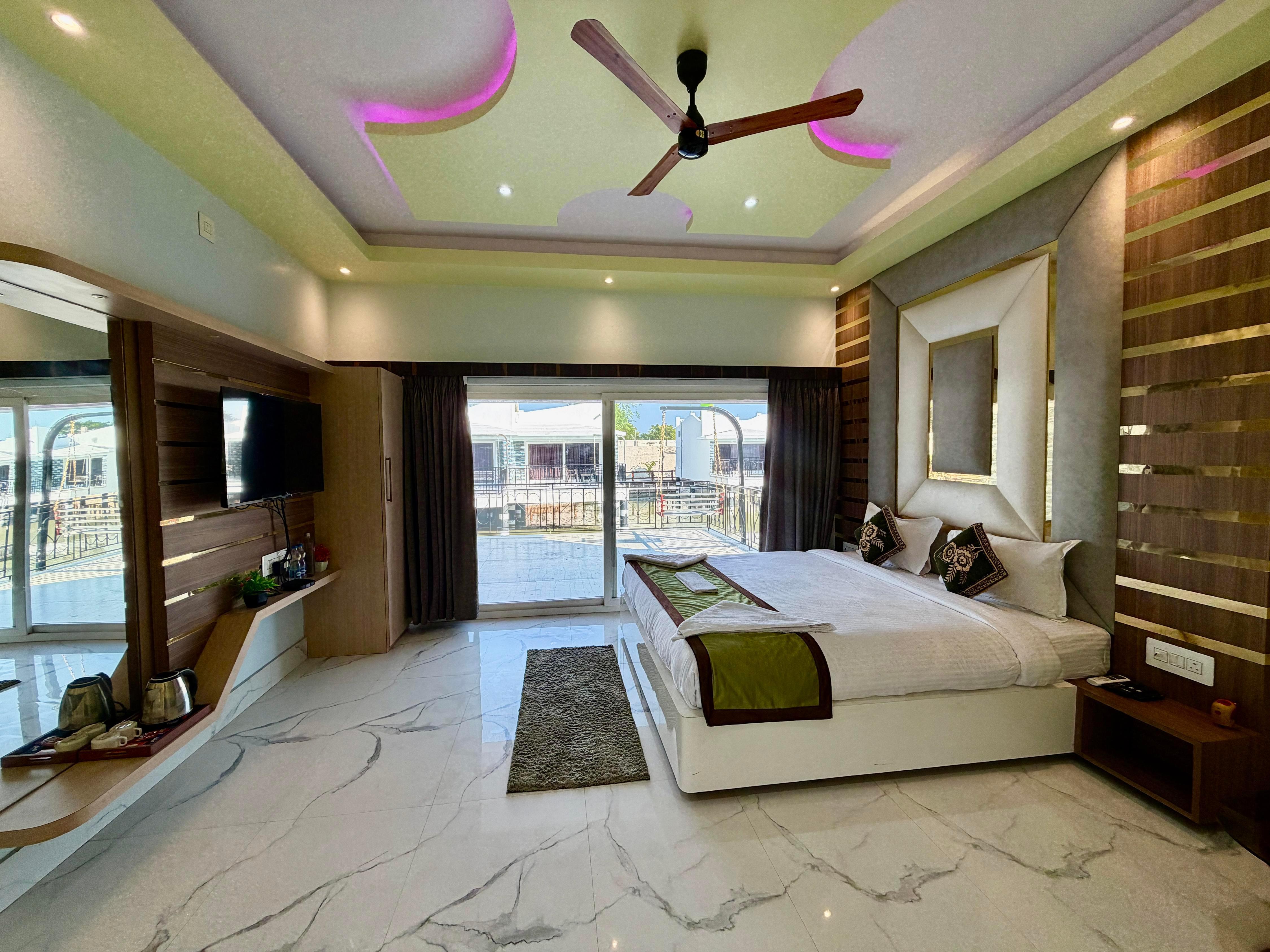TAKI MALDIVE RESORT - Tap to explore photos