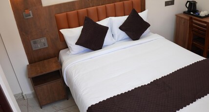Pearl Suites Room Type - Standard Double AC Room