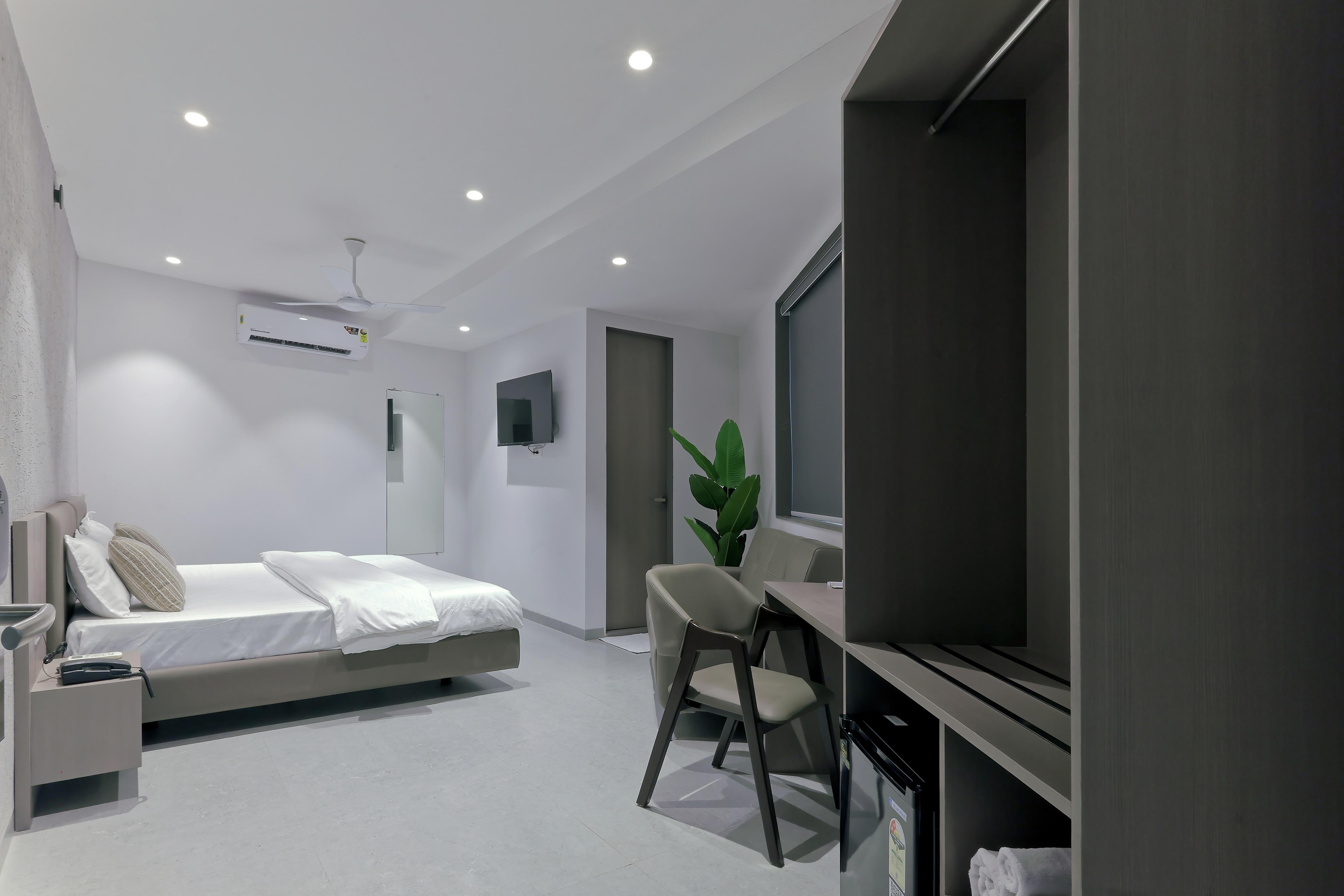 hotel shreedarshan Room Type - SUPER DELUXE