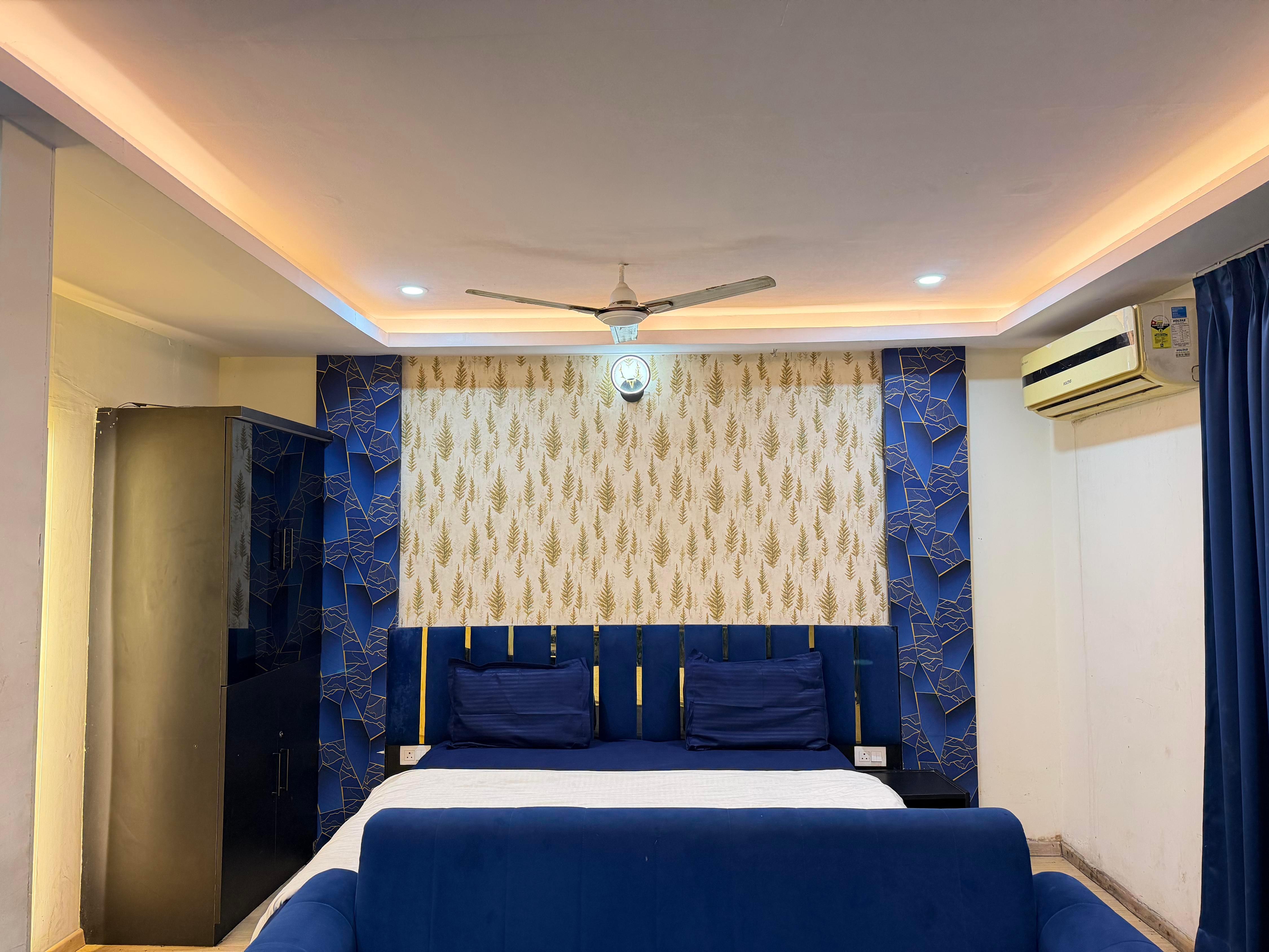Bluestone by Rizzstay | DLF My Pad - Tap to explore photos
