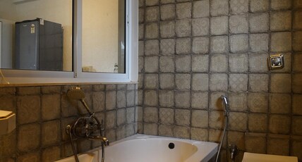 St. Rickys Studio Apartments By Privy Stays Room Type - 1BH Studio Apartment with Bathtub