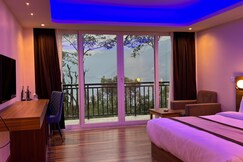 Wisteria Crystal Manor