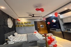 Skyline suites