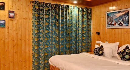 Ranger Villa Room Type - Deluxe room with balcony 