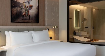 Radisson Blu Resort Phuket, Mai Khao Beach Room Type - Premium Room-Ocean Front with Balcony