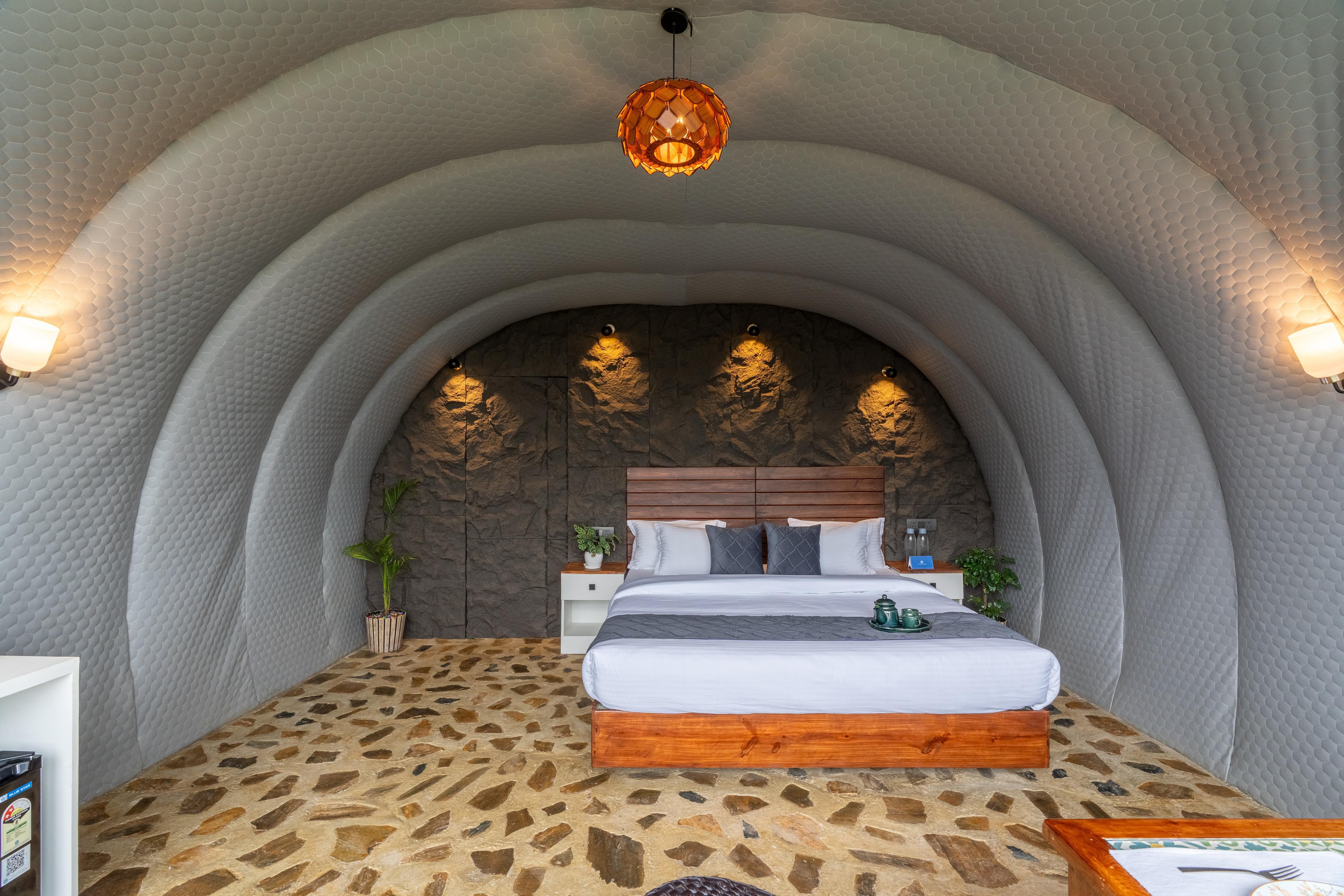 SaffronStays Prism Hill (Cocoon Suite) - Tap to explore photos