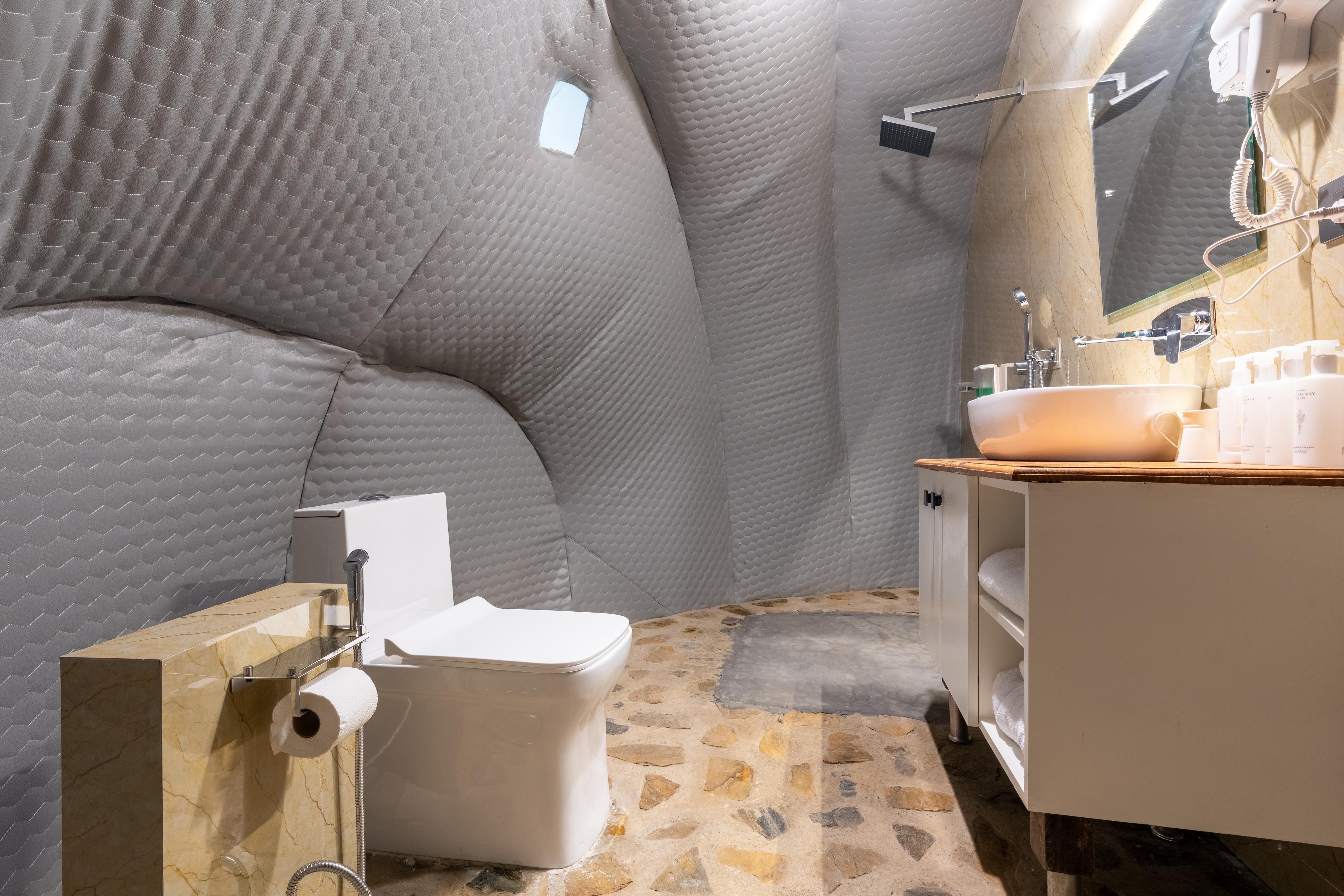 SaffronStays Prism Hill (Cocoon Suite) - Tap to explore photos