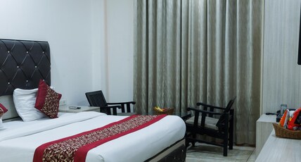 Hotel Ornate Residency Room Type - Deluxe Room
