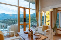 SaffronStays Prism Hill (Duplex Room)