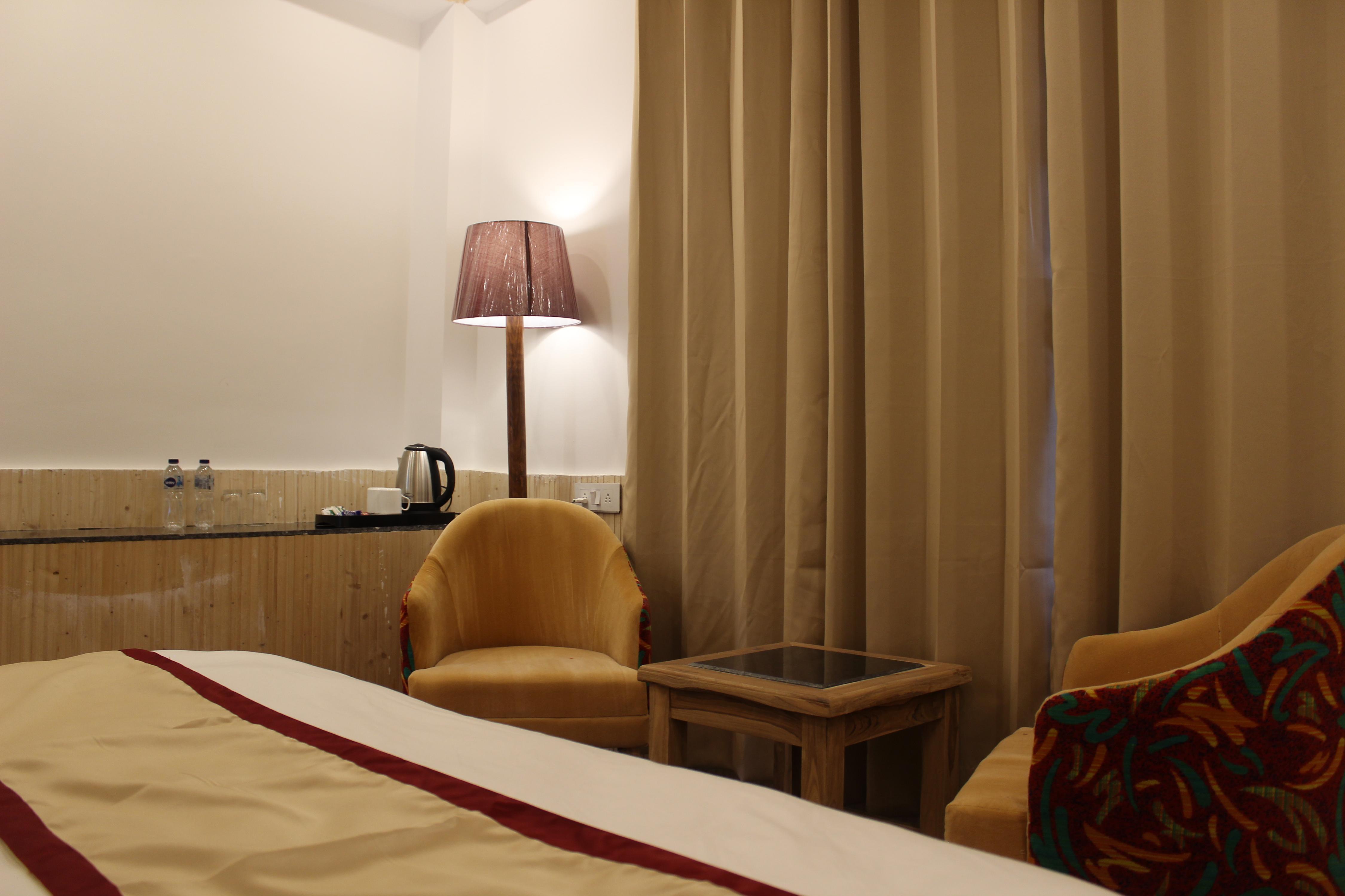 Hotel Yadu Vilas - Tap to explore photos