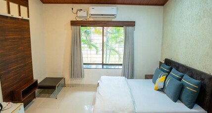 Blue Mormon Jungle Holiday Resort Bhimashankar Room Type - Deluxe Non AC Hut
