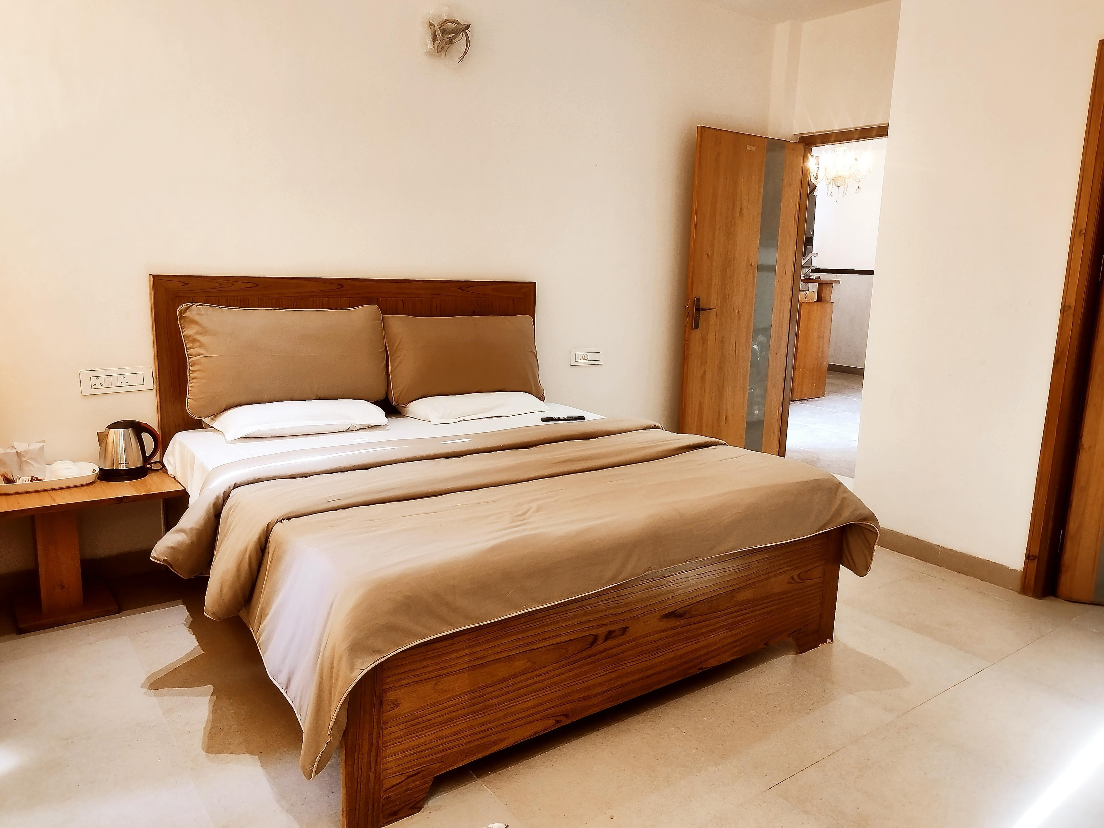 Hotel Nova Room Type - Deluxe King Bed Room with City View