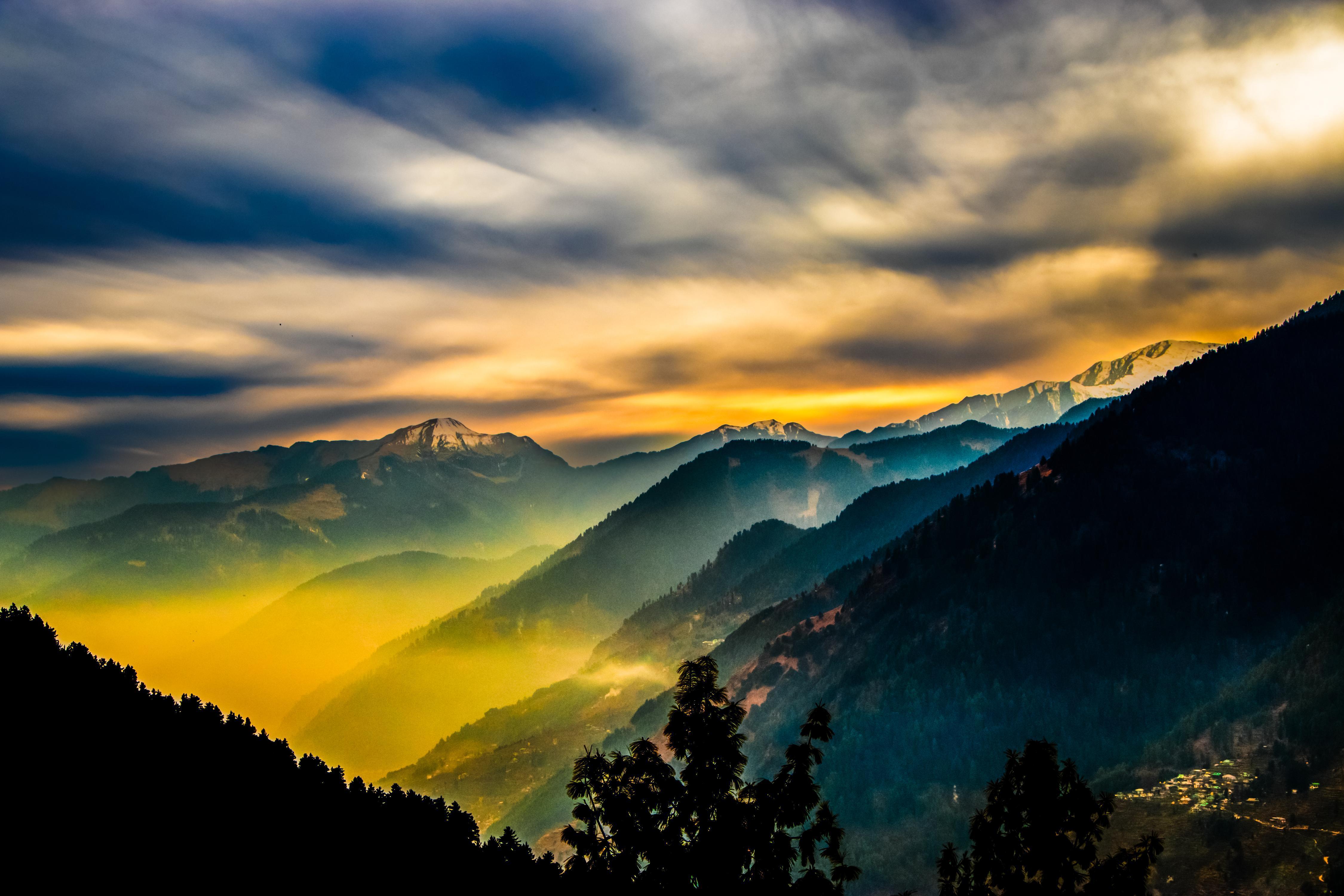 Hamta 270 Cliff Resort - 270 Degree Mountain View Suites, Sethan Manali - Tap to explore photos