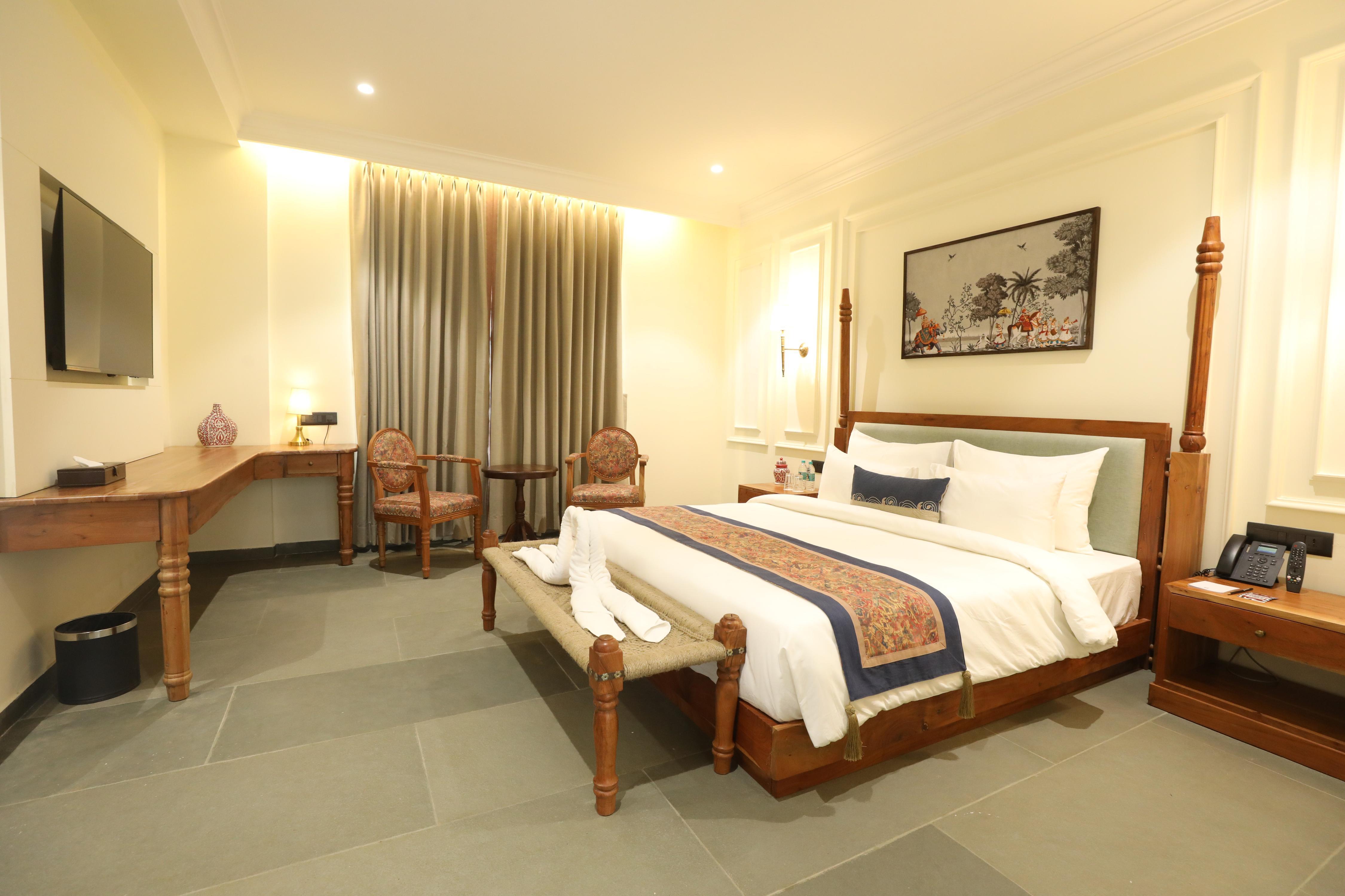 Akhyana Hotel Near Unitech Cyber Park - Tap to explore photos