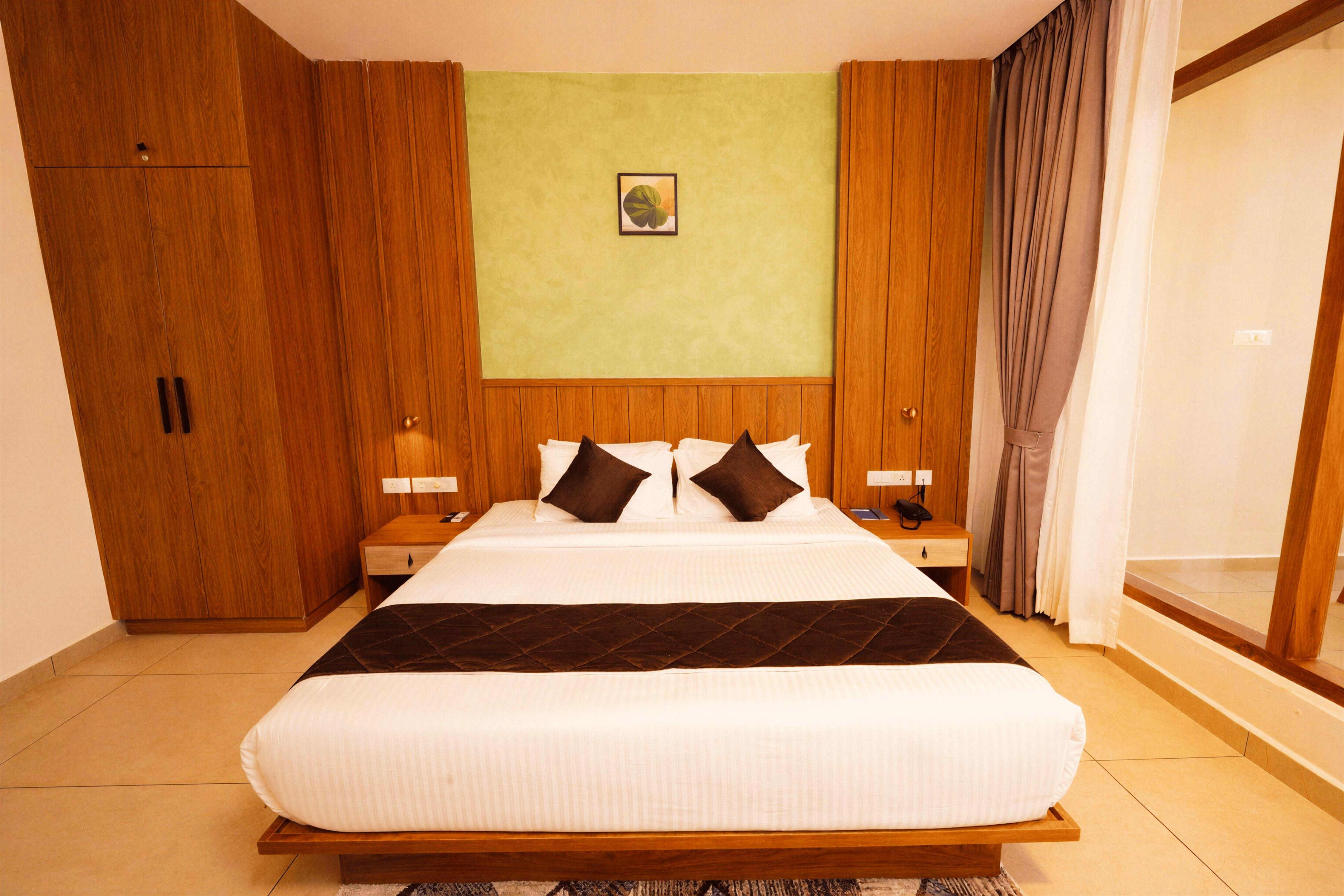 Malankara Palace Lake View Resort & Spa - Tap to explore photos