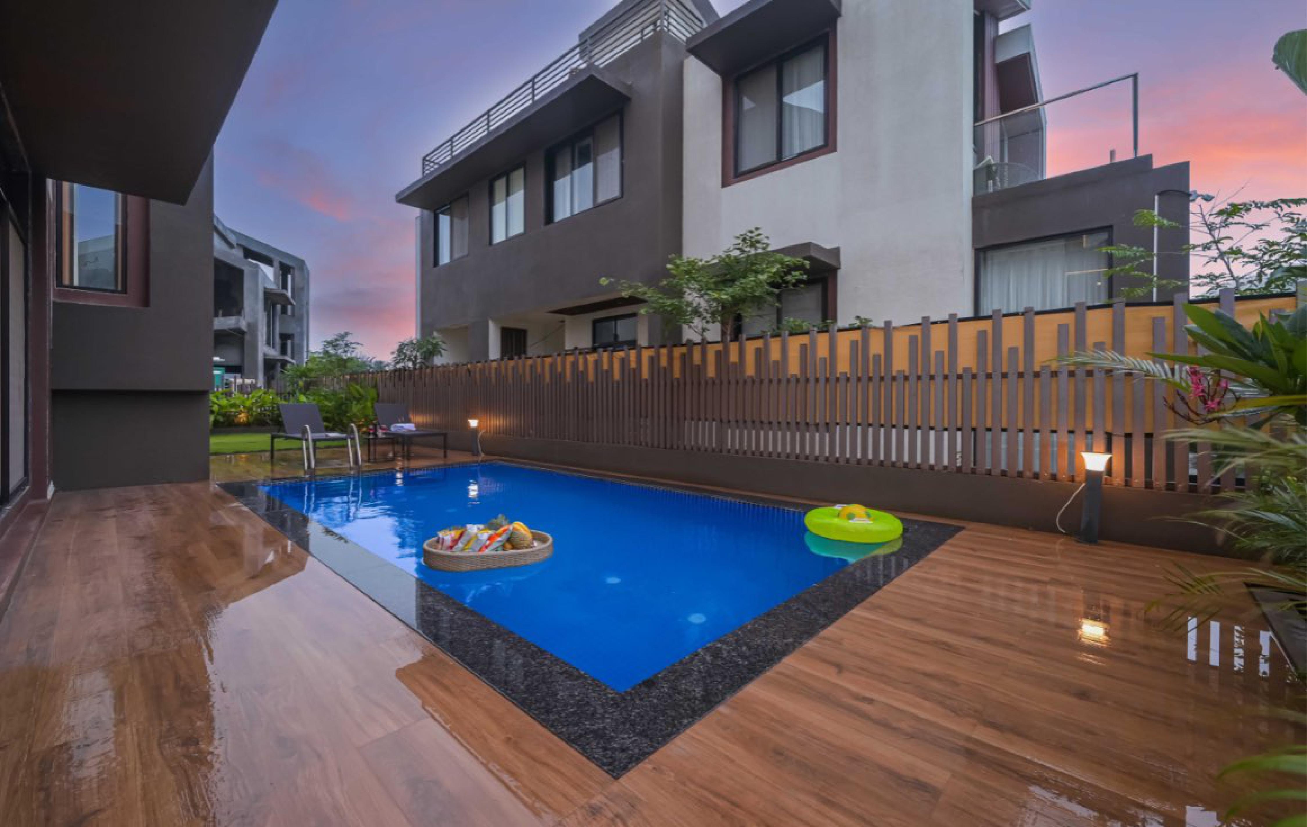 Stellar Three Pool Scenic View - Tap to explore photos