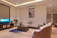 Stellar Three Pool Scenic View