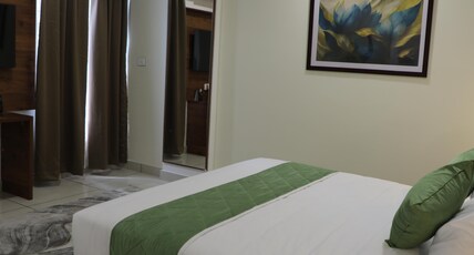 Golden Cassia Room Type - Standard Room