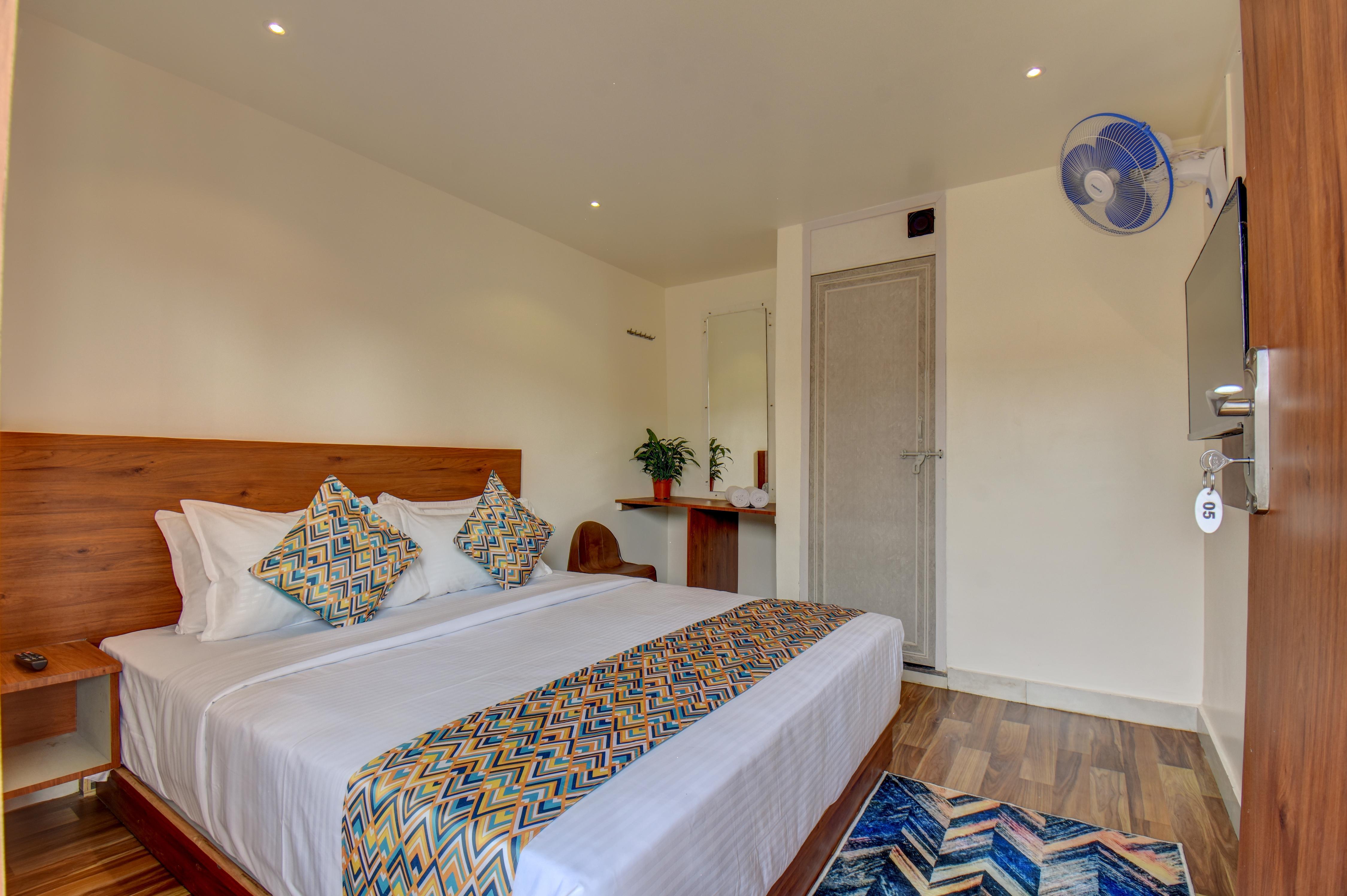 Happy Stay Lodging and Restaurant - Tap to explore photos