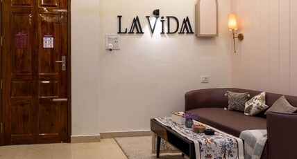 La Vida Eclectic Suites | 10min From Airport Room Type - La Vida Eclectic Suites Palm | 3BHK Entire Apartment