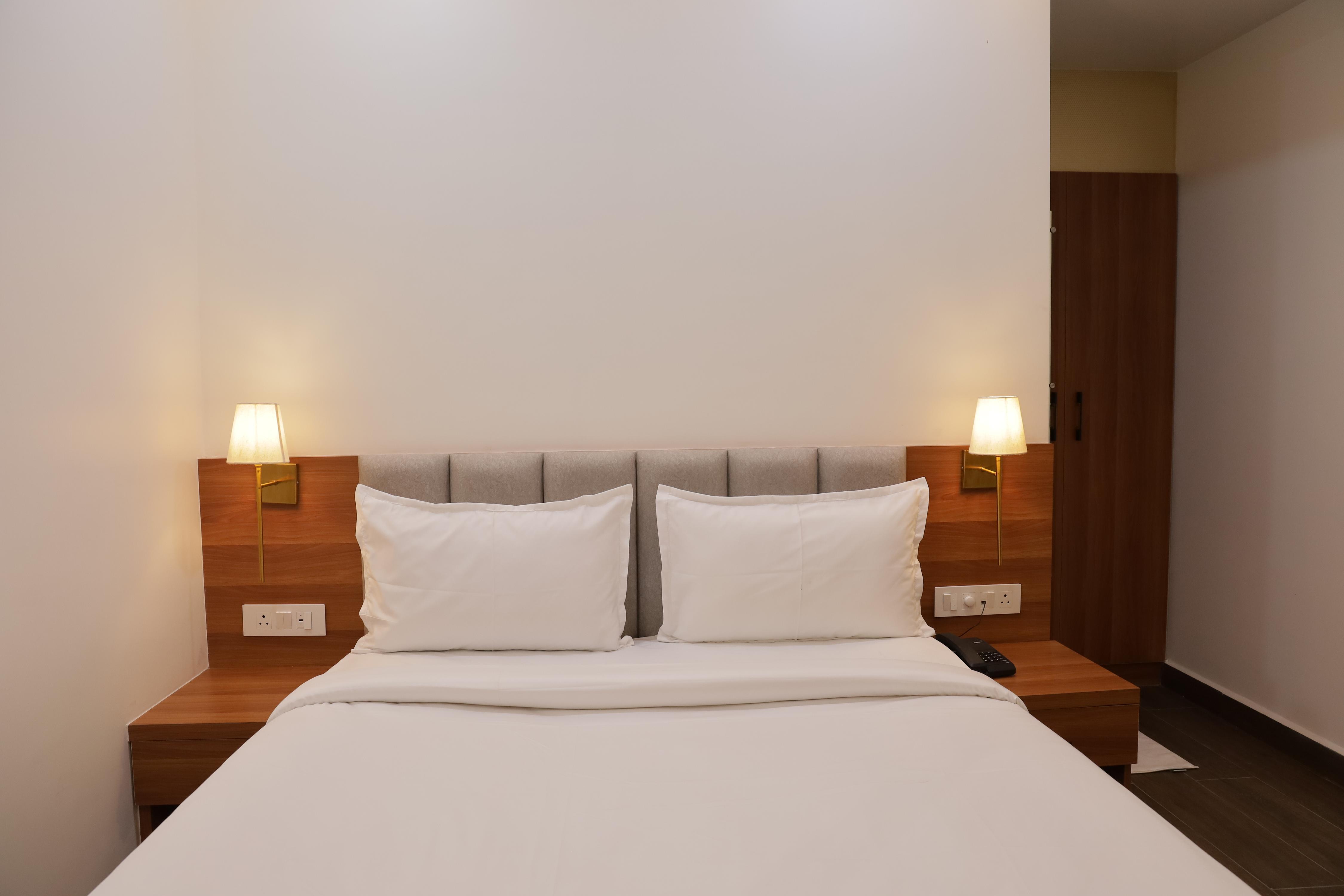 Hotel Pritika International Room Type - Deluxe Room