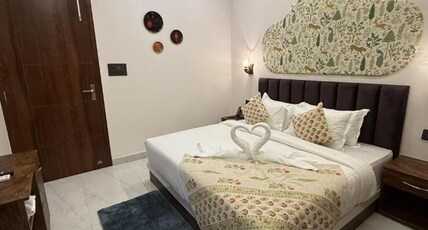 The Neeraj Ganga Ranimahal With Ganga Ghat Access Room Type - Two Bedroom Apartment With Jacuzzi The Neeraj Ganga Ranimahal With Ganga Ghat Access Room Type - Two Bedroom Apartment With Jacuzzi